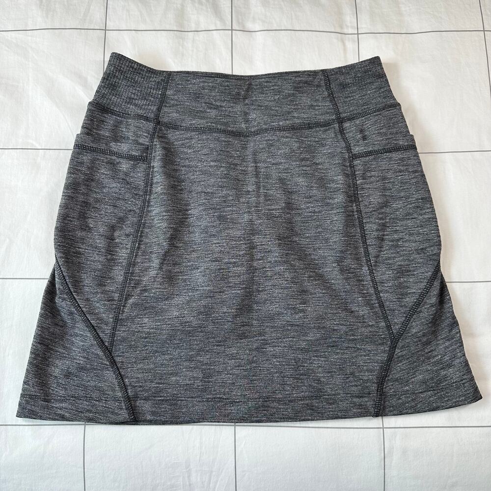 Athleta Skort Womens XS Gray Space Dye Excursion Nylon Stretch Hiking Modest